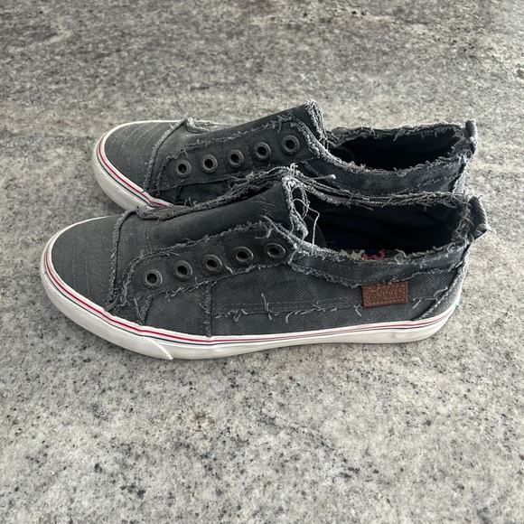 Women’s play slip on sneaker Blowfish Malibu grey frayed twill 7.5 - Picture 3 of 5